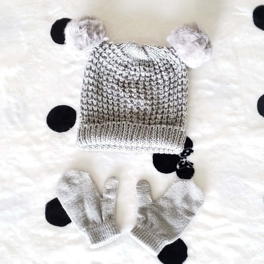 $3 BUNDLED ~ Silvery pompom beanie & mittens set